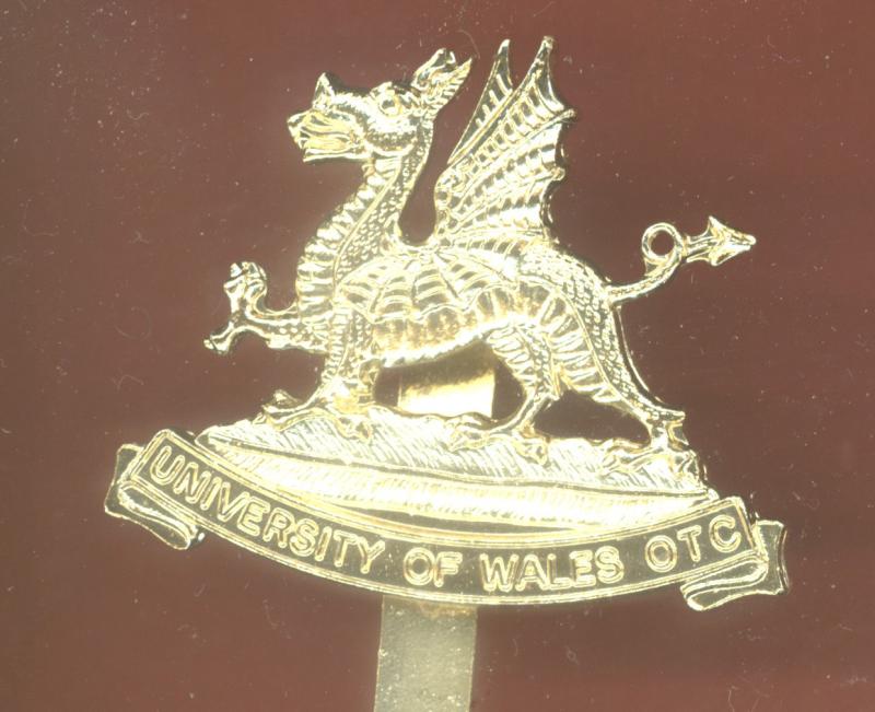 University of Wales O.T.C. staybright cap badge