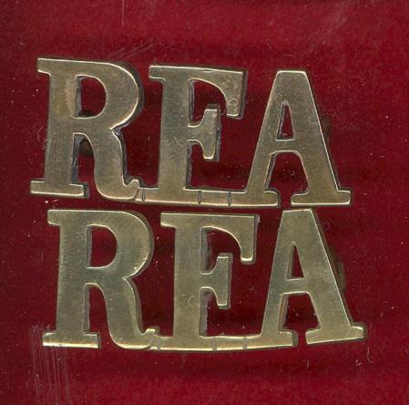 R.F.A. Royal Field Artillery shoulder titles
