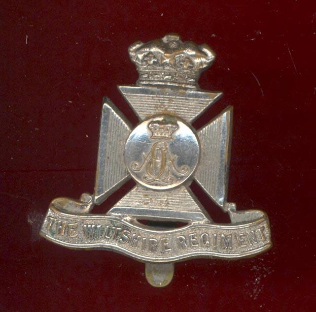 VB  The Wiltshire Regiment  cap badge