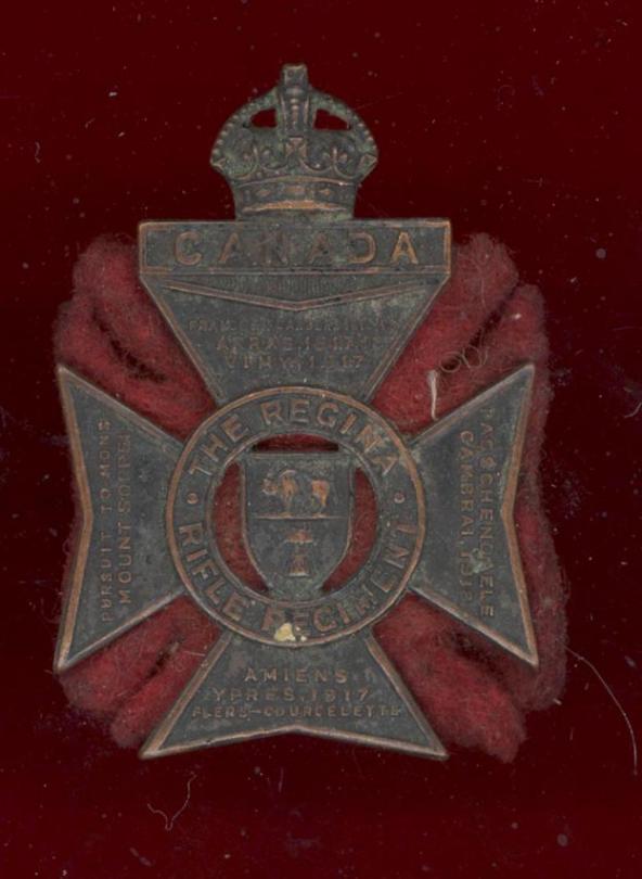 Canadian The Regina Rifles Regiment WW2 cap badge