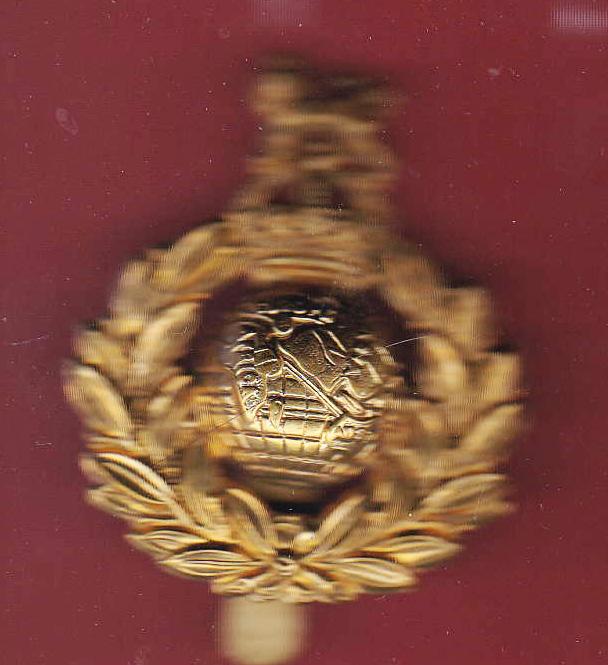 Royal Marines WW2 King's crown OR's cap badge