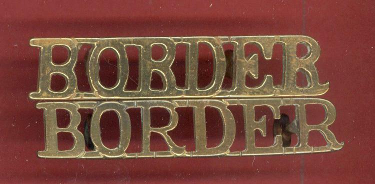 BORDER 2nd Battn.The Border Regimment shoulder titles