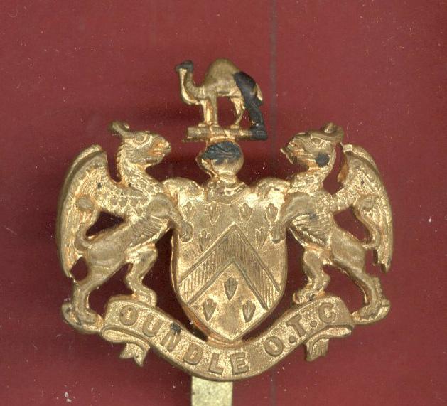 Oundle School Peterborough O.T.C. cap badge