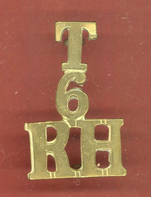 T / 6 / RH 6th Bn. Black Watch Royal Hldrs WW1 greatcoat shoulder title