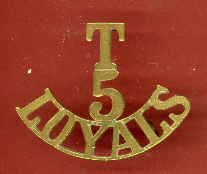 T / 5 / LOYALS shoulder title