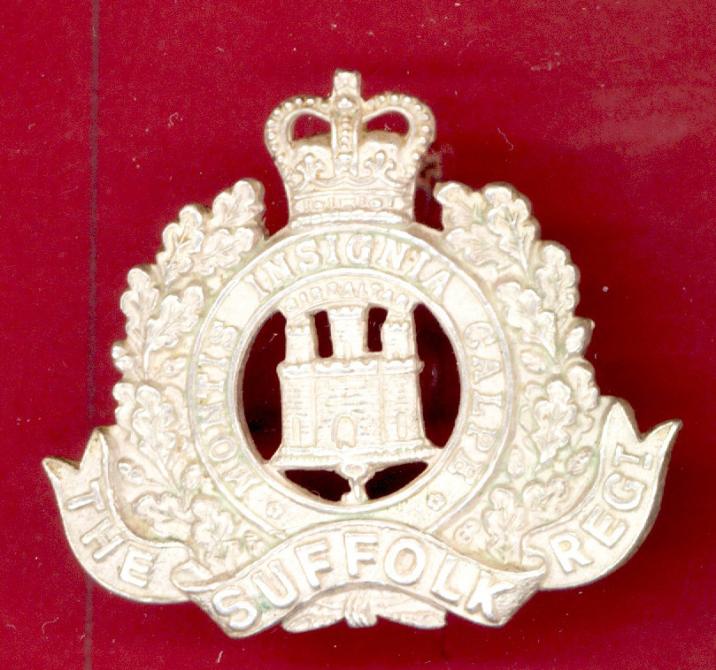 The Suffolk Regiment EIIR Officer's cap badge