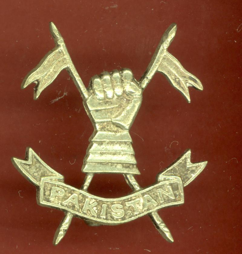Pakistan Armoured Corps cap badge