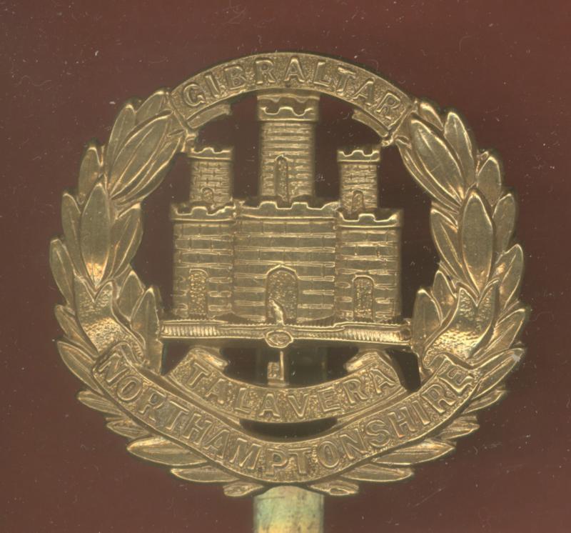 Northamptonshire Regiment WW1 economy issue OR's cap badge