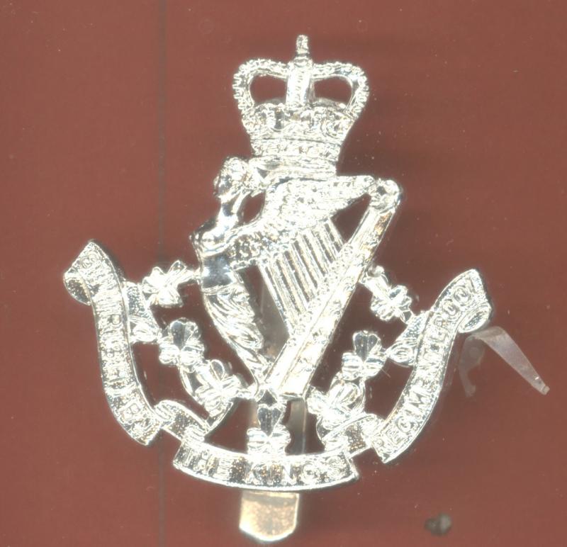 Liverpool Irish staybright cap badge