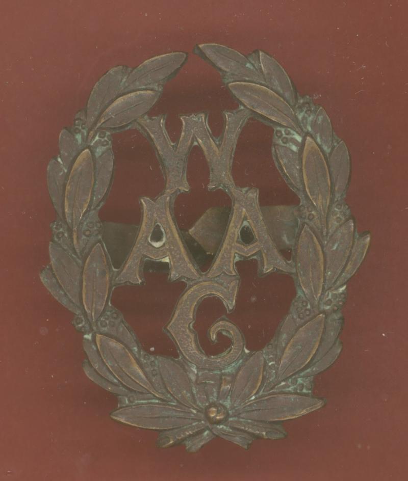Women's Army Auxiliary Corps WW1 Officer's S.D.cap badge.