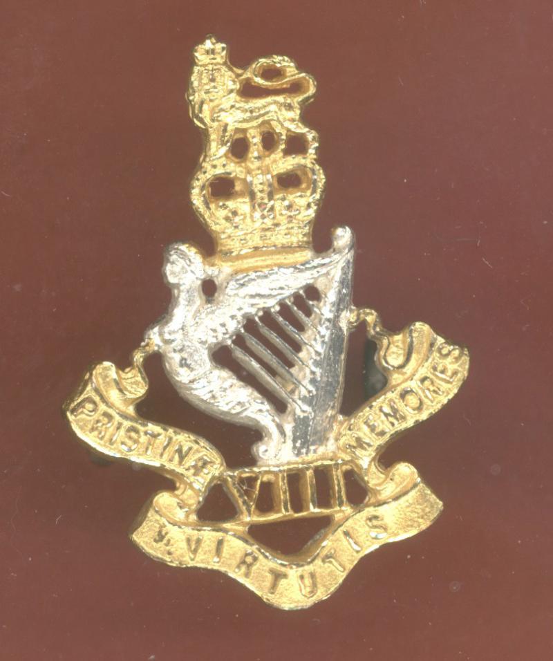 8th King's Royal Irish Hussars EIIR Officer's cap badge