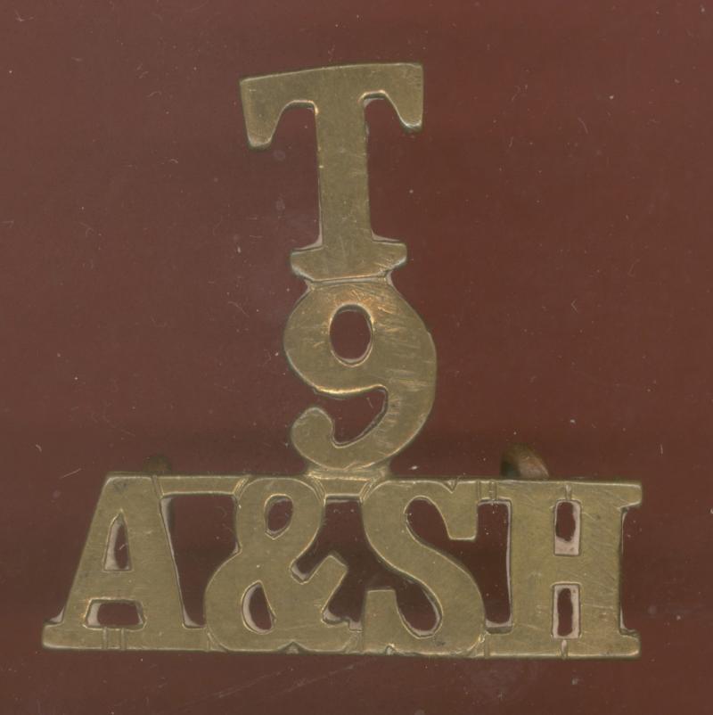 T / 9 / A&SH Argyll & Sutherland Hldrs WW1 shoulder title