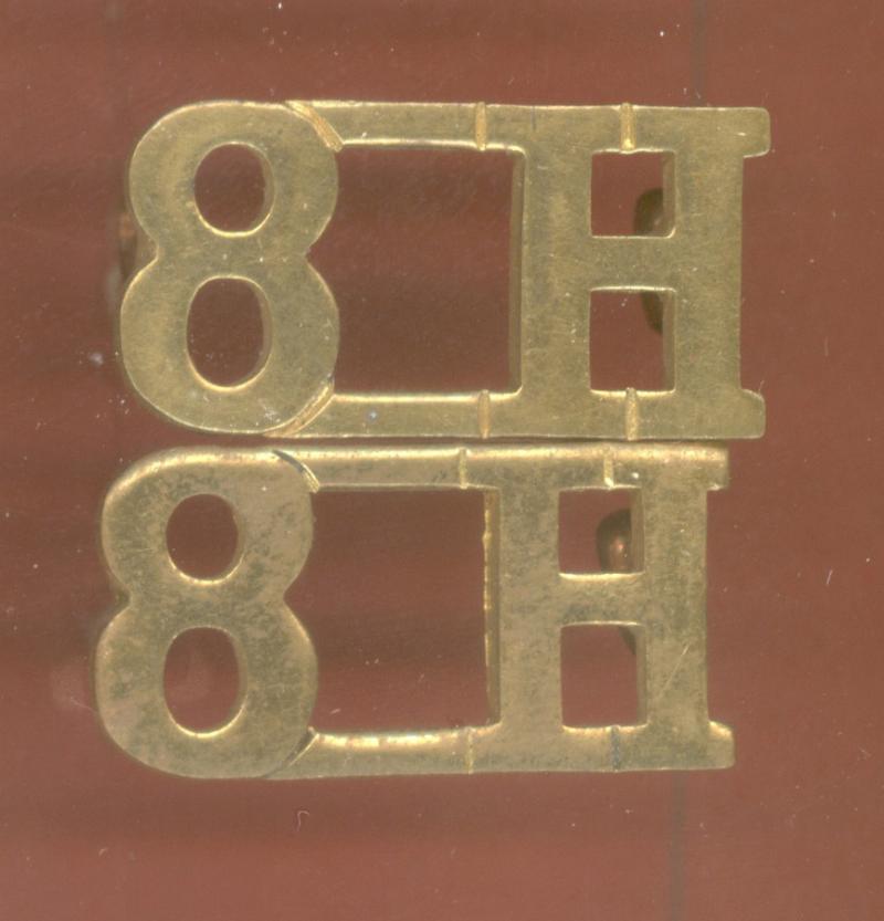 8 H 8th King's Royal Irish Hussars shoulder titles