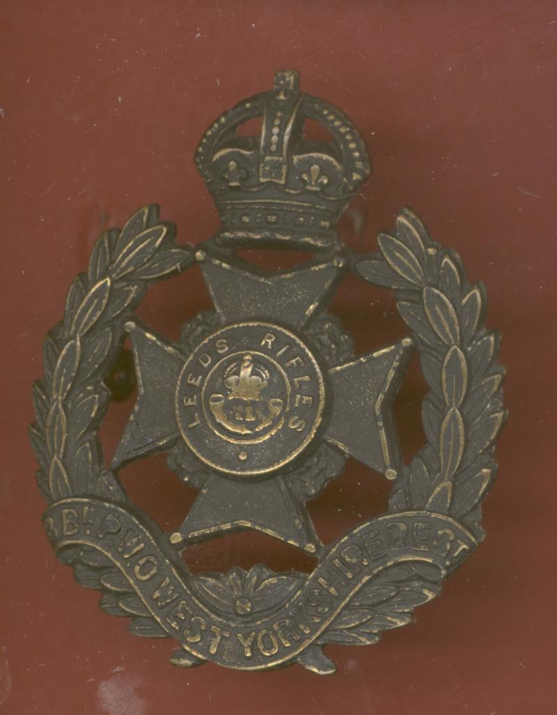 8th Bn. P.W.O. West Yorkshire Regt (Leeds Rifles) WW1 OR's cap badge