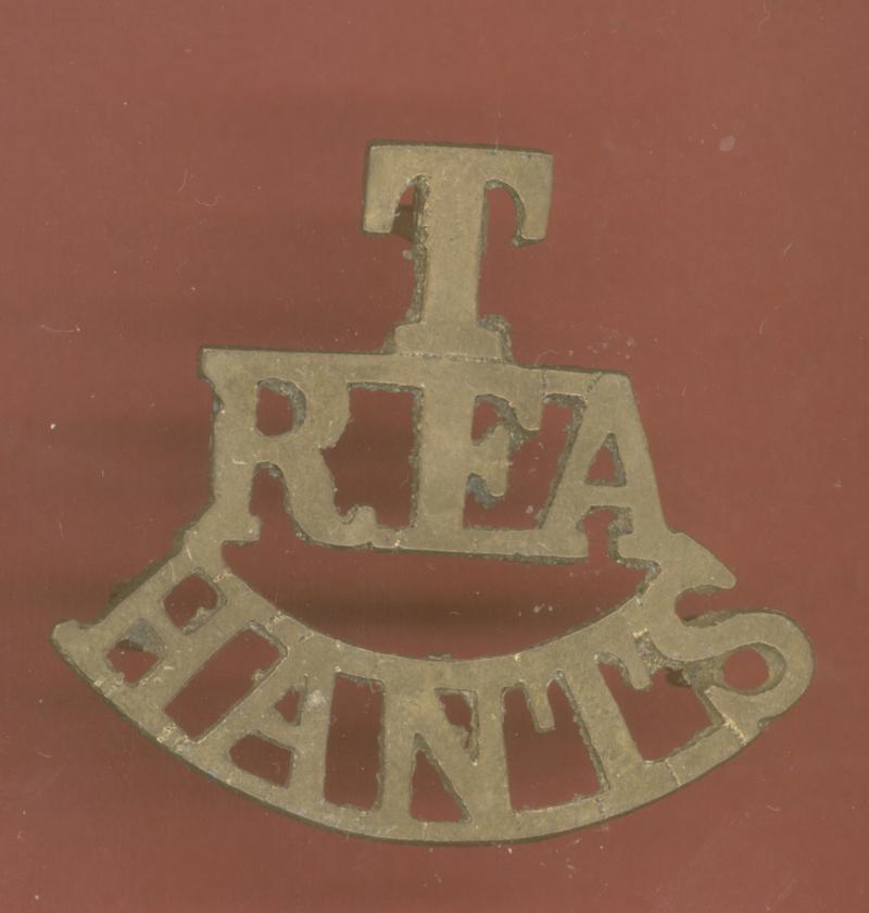 T / RFA / HANTS scarce Royal Field Artillery shoulder title