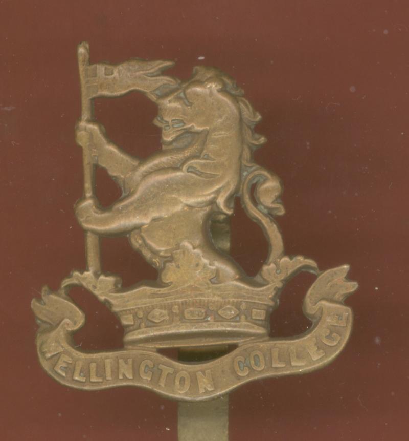 Wellington College Berkshire O.T.C. cap badge