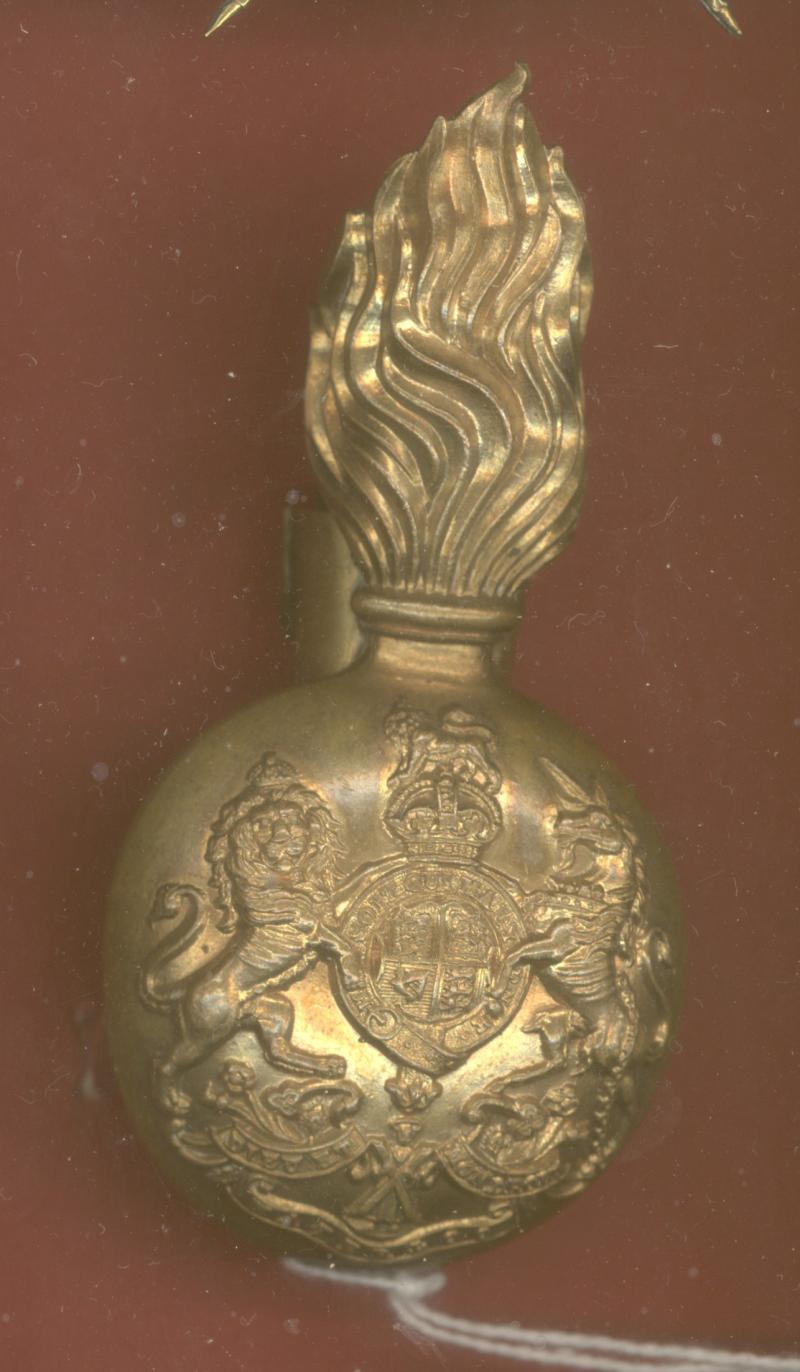 Scottish Royal Scots Greys Edwardian bearskin grenade badge