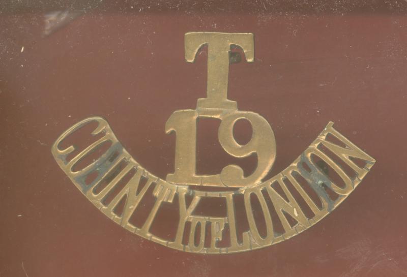 T / 19 / COUNTY of LONDON WW1 shoulder title
