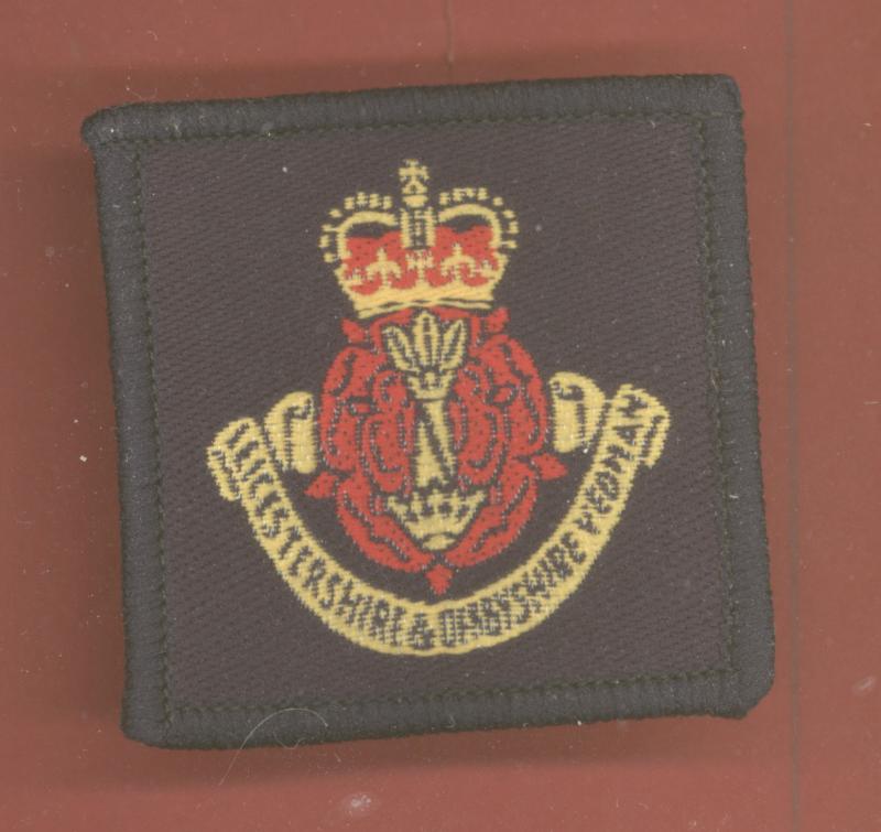 Leicestershire & Derbyshire Yeomanry cloth beret badge