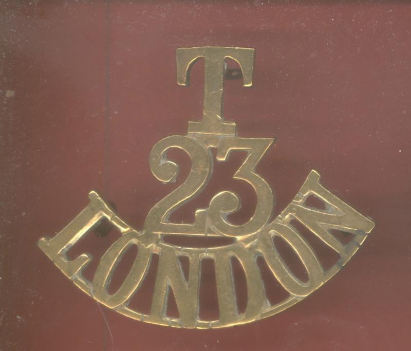 T / 23 / LONDON WW1  shoulder title