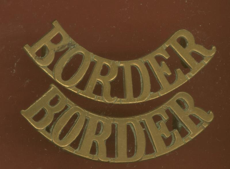 BORDER The Border Regimment shoulder titles