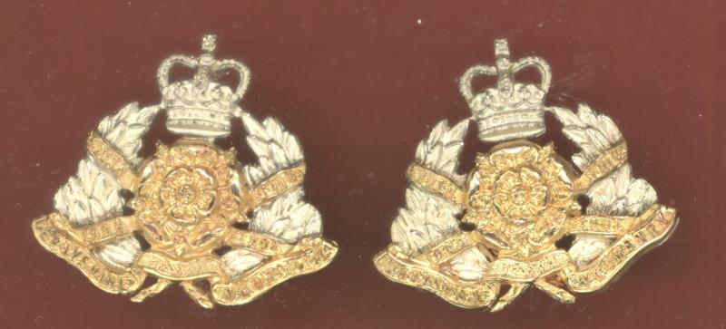 The Derbyshire Yeomanry Officer's collar badges