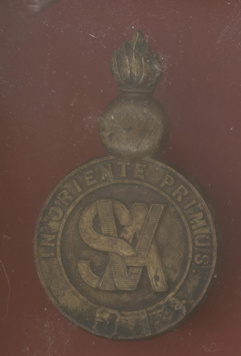 Singapore Volunteer Artillery Victorian glengarry / helmet  badge