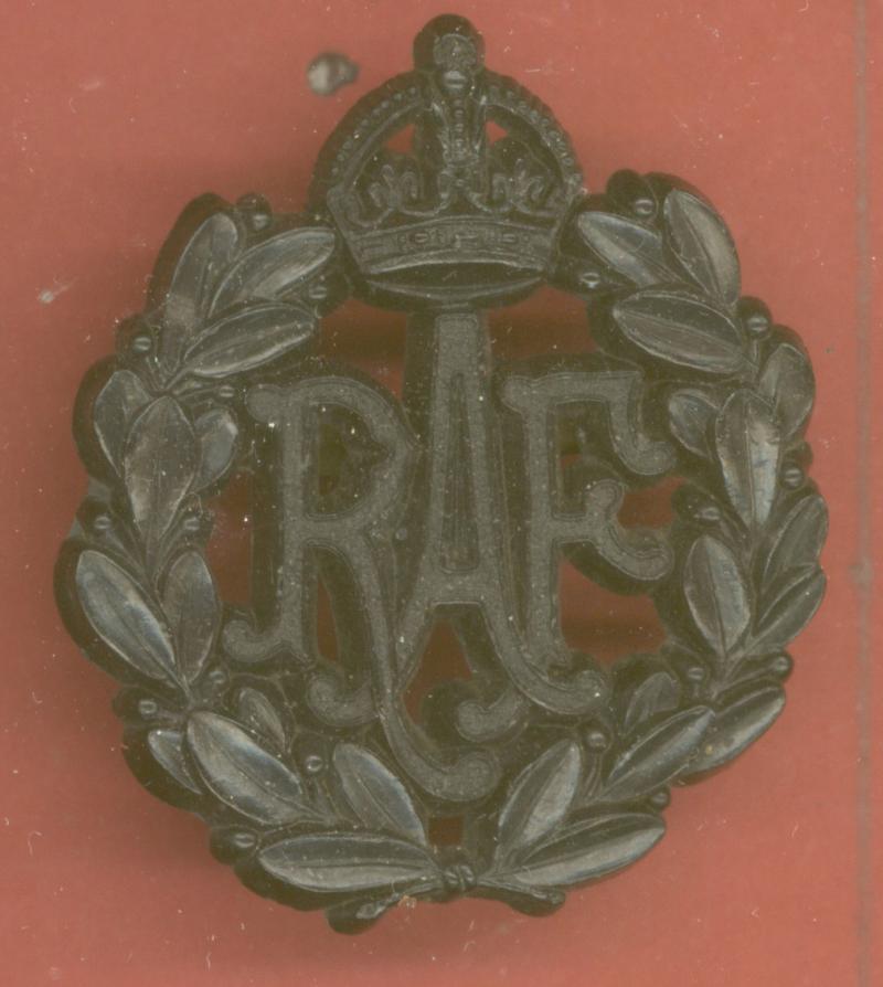 Royal Air Force WW2 plastic economy cap badge
