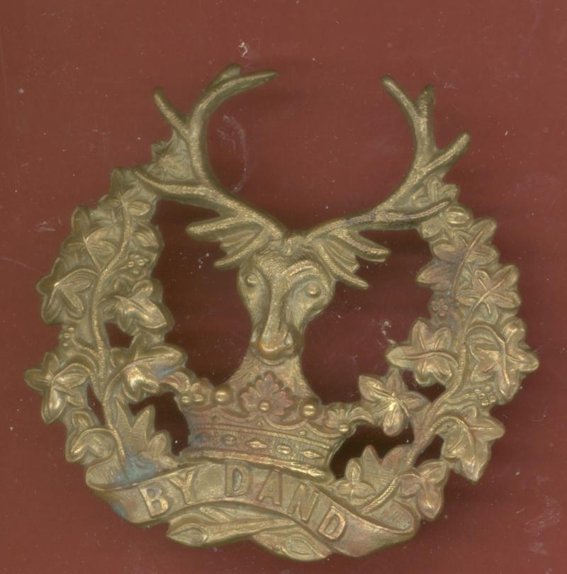 Scottish WW1  Gordon Highlanders  economy issue glengarry badge